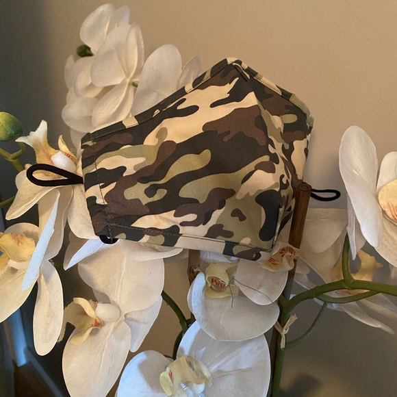 Camo Face Mask with Built In Filter and Nose Bar - Picture 2 of 16